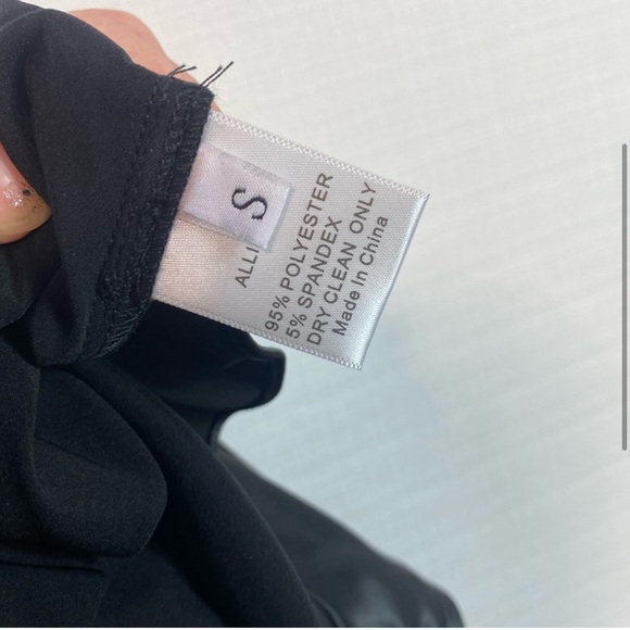 Allina Liu Puff Sleeve Deep V-Neck Babydoll Open Back Lace-Up Corset Blouse Top - Picture 3 of 4